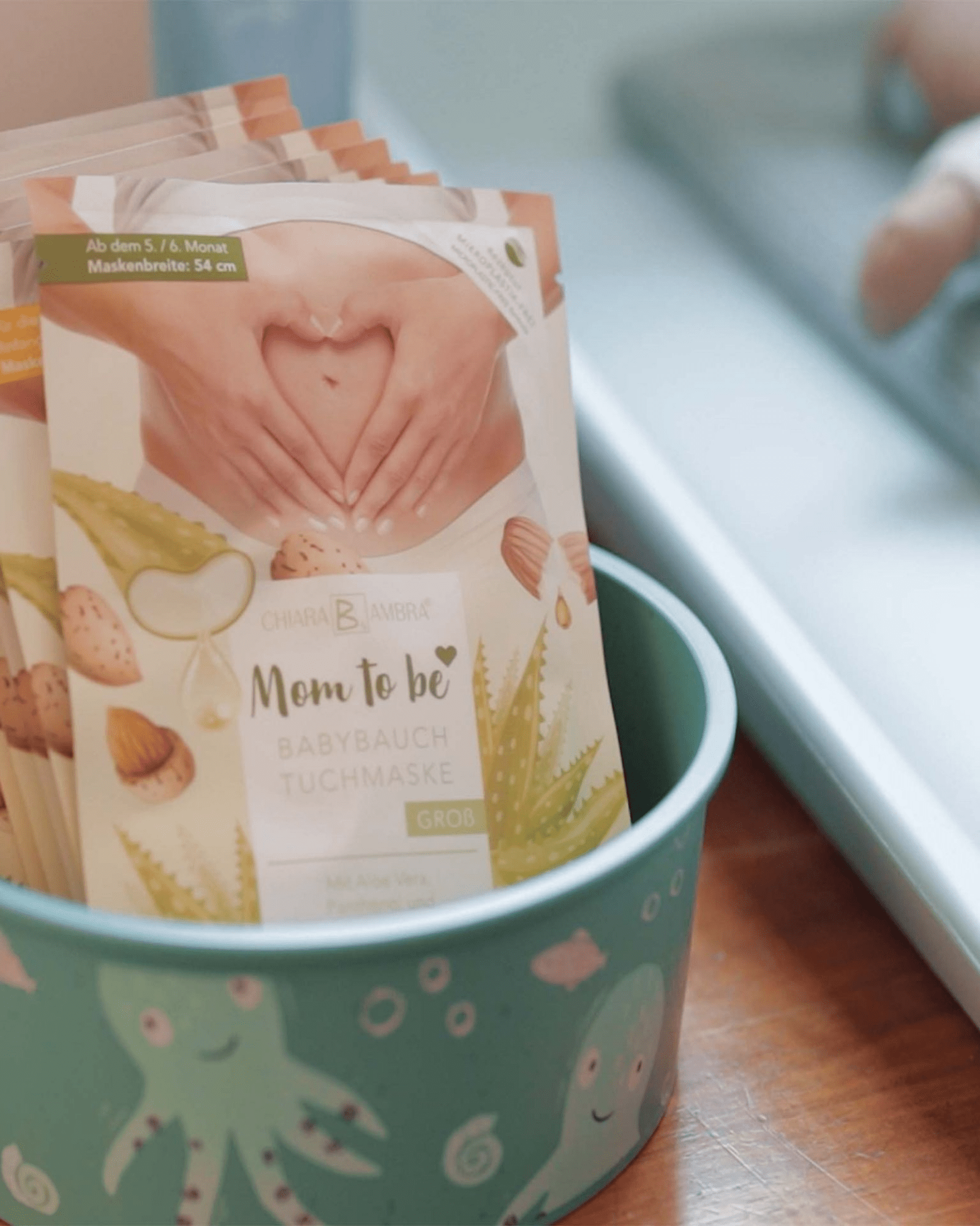 Chiara Ambra – "Mom to be" Babybauch Tuchmaske - gross - Körperpflege von Chiara Ambra bei Beautystore Schweiz