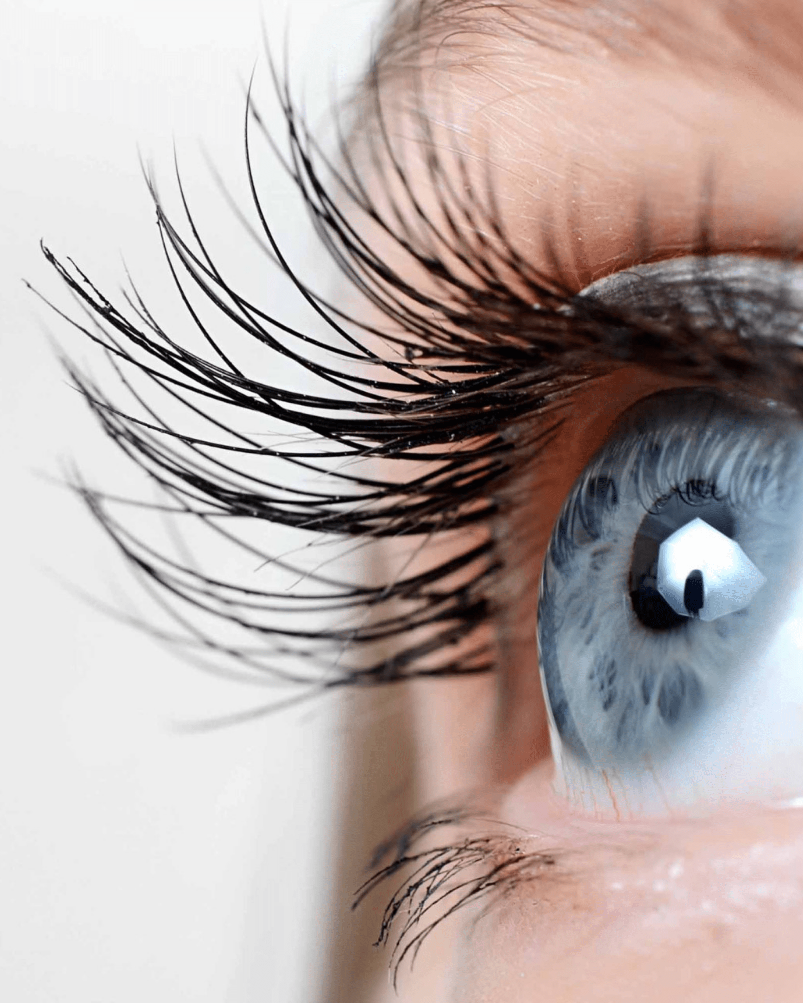 Xtreme Volume & Hyaluronic Mascara - Make-up von Chiara Ambra bei Beautystore Schweiz
