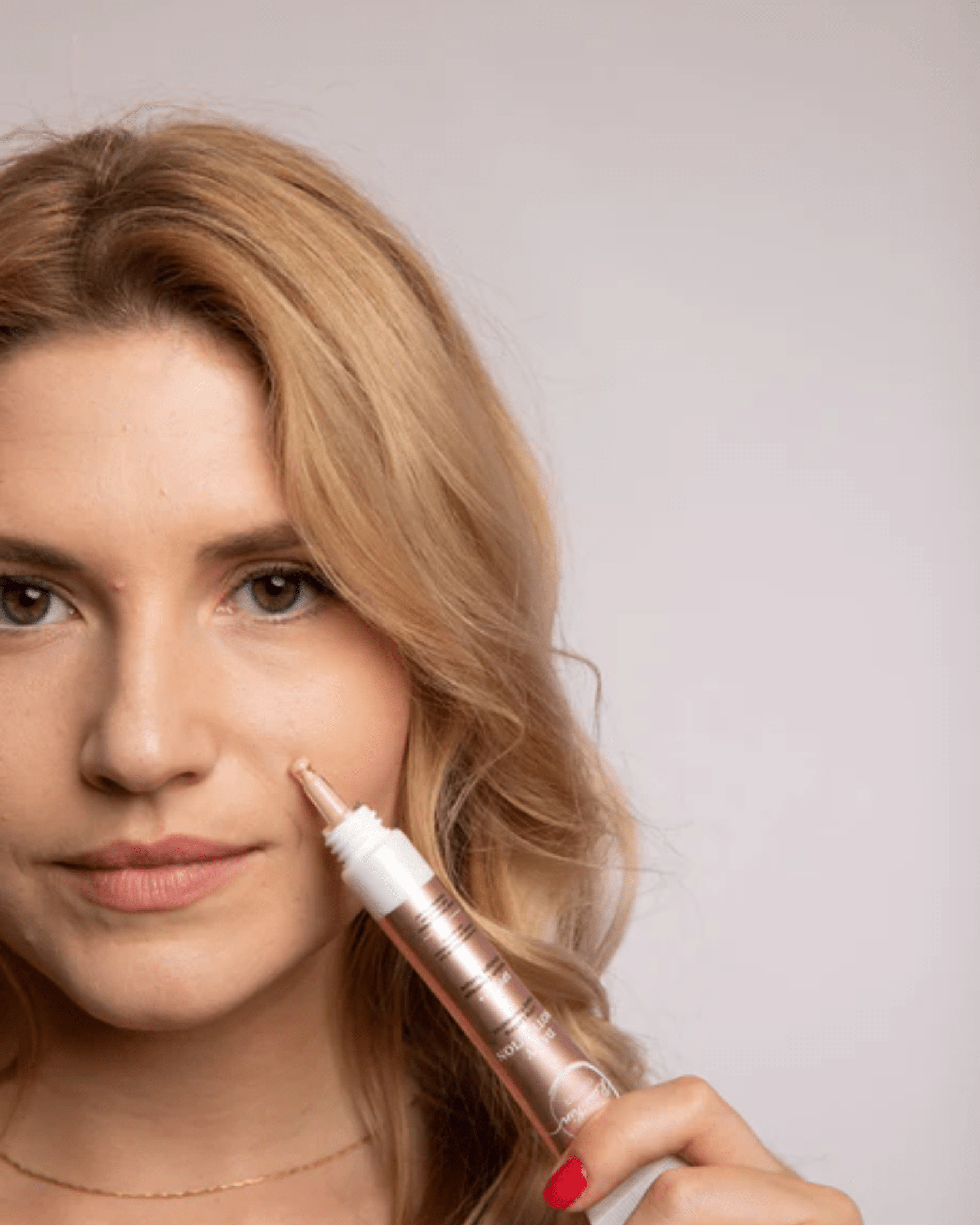 Liquid Foundation SPF 50+ LIGHT - Make-up von RoseKin Cosmetics bei Beautystore Schweiz