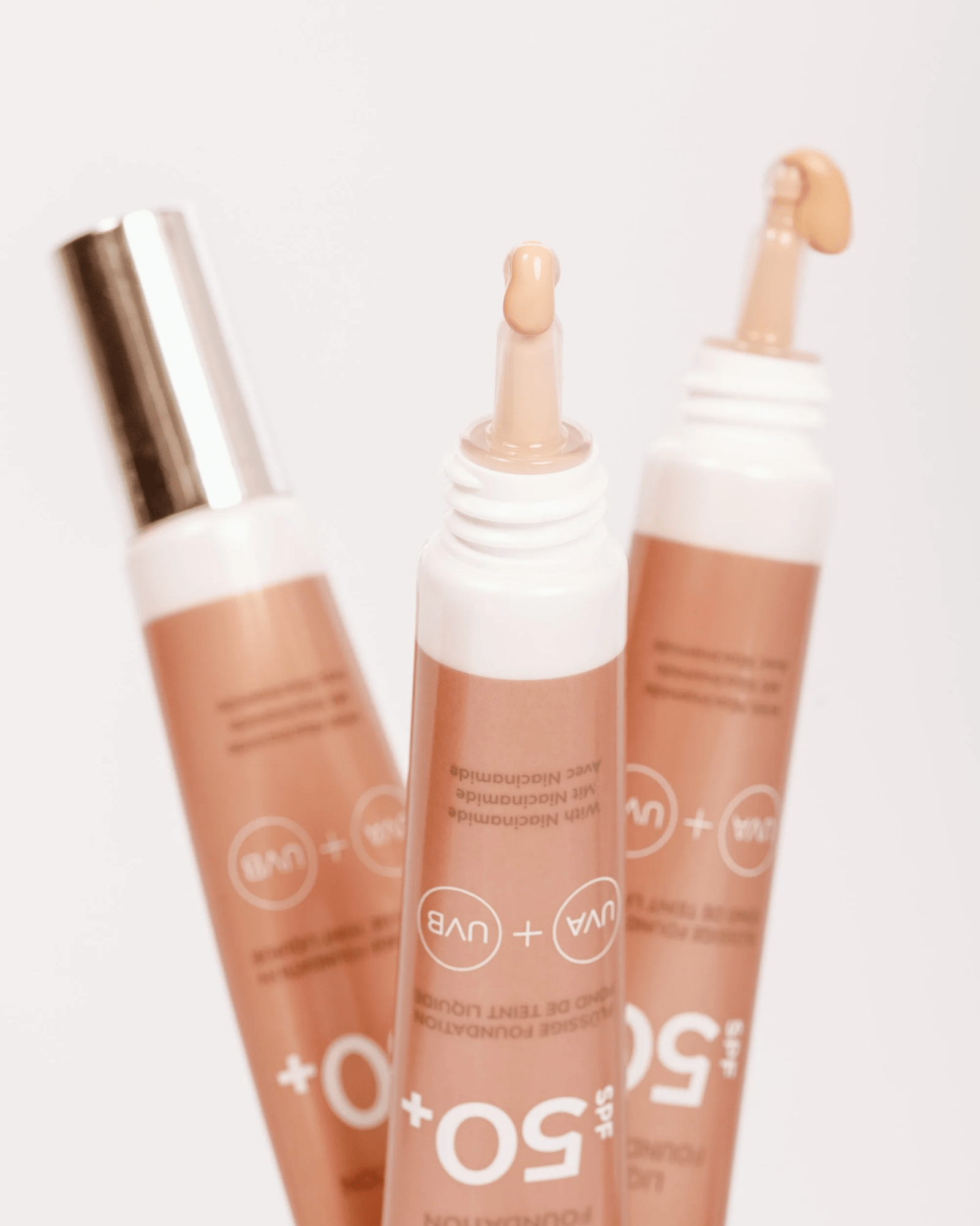 Liquid Foundation SPF 50+ MEDIUM - Make-up von RoseKin Cosmetics bei Beautystore Schweiz